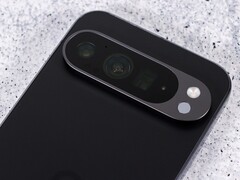 Amazon has slashed the price of Google Pixel 9 Pro XL  (Image Source: Daniel Schmidt / Notebookcheck)