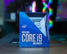 The Core i9-10900K pushes itself hard in order to be competitive against the Ryzen 9 3900X in the Corona Render Test. (Image Source:  HD Tecnologia)