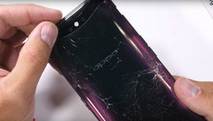 The Oppo Find X was found not to be very resistant to a bend test. (Source: JerryRigEverything YT Channel)