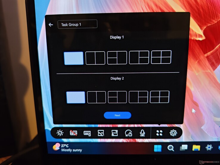 The Zenbook's window management UI. (Image: Notebookcheck)