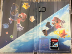 The interior artwork with the Switch cartridge of the Super Mario Galaxy 1+2 bundle (image source: ForeverPhysical X)
