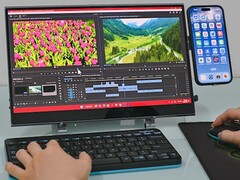 A new and high-resolution OLED screen for use on the move. (Image source: InnLead)