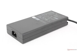 400 W power brick
