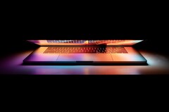 Apple&#039;s latest generation MacBook Pro proves that thinner and lighter isn&#039;t always better for pros. (Image source: Unsplash)