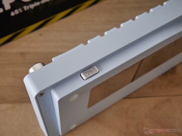 The Epomaker Tide65 has a built-in magnetic dongle storage slot