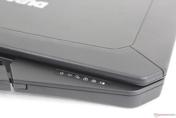 Useful row of LED indicators is visible without needing to open the lid first