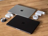 Soon all MacBook Pro 14 machines will be capable of powering two external displays. (Image source: Notebookcheck)