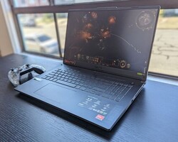 The Asus TUF Gaming A17 FA707XI is a very decent large-screen laptop for getting work done