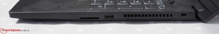 Right side: card reader, USB-A, Kensington Lock