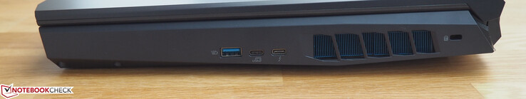 Right: USB-A 3.1 Gen2, USB-C 3.1 Gen2, Thunderbolt 3, Kensington lock