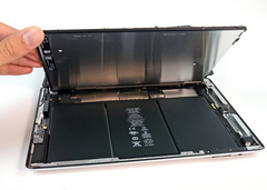 Instead of repairing your iPad 4, service techs may replace it with an iPad Air 2. (Image source: iFixit) Instead of repairing your iPad 4, service techs may replace it with an iPad Air 2. (Image source: iFixit)