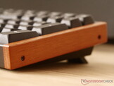 Rosewood side panels add a splash of colour and texture. 