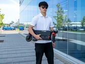 Dynamic Scooter Model B foldable e-scooter (Source: Dynamic Scooter)