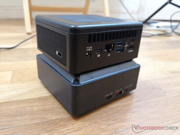 Top: Intel NUC 11 PAQ, Bottom: WD D50 Game Dock