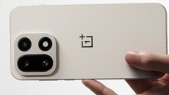 The OnePlus 15 in Sand Dune colorway. (Image source: OnePlus, edited)