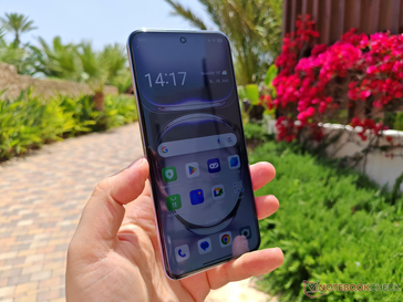 Oppo Reno12 Pro hands-on image (via Notebookcheck)