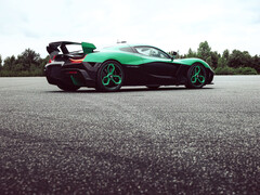 The new Nevera R goes 0-60 MPH in just 1.66 seconds. (Image source: Rimac)
