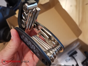 This multitool is also included