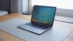 2022 Apple MacBook Pro 13 with Apple M1 is enjoying a generous discount on Best Buy (Image source: NotebookcheckReviews)