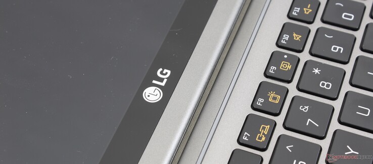 LG Gram 14T90N Convertible Review: A CPU Downgrade - NotebookCheck.net  Reviews