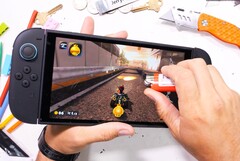 Apart from the easily scratchable display, the Nintendo Switch 2 seems to be well-built (Image source: JerryRigEverything)