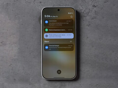 The OnePlus 15 had to turn off some features to make sure that the temp doesn't rise further. Pictured: a screenshot from the stress test video. (Image source: Max Tech)