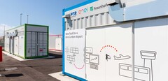 The project used 762 car batteries from Merces-Benz, Stellantis, and Nissan. (Image source: Enel)