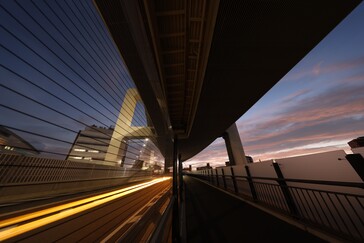 Edge-to-edge straight lines in architecture (Image Source: Canon)