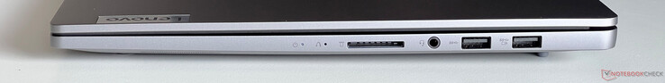 Right: SD card reader, 3.5-mm audio, USB-A 3.2 Gen 1 (5 GBit/s), USB-A 3.2 Gen 1 (5 Gbit/s, powered)