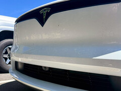 2026 Model X refresh front bumper camera (Image source: The Kilowatts/X)