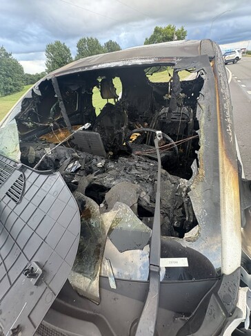 Front view of the Mustang Mach E after the fire (Image source: Chase Roberts)