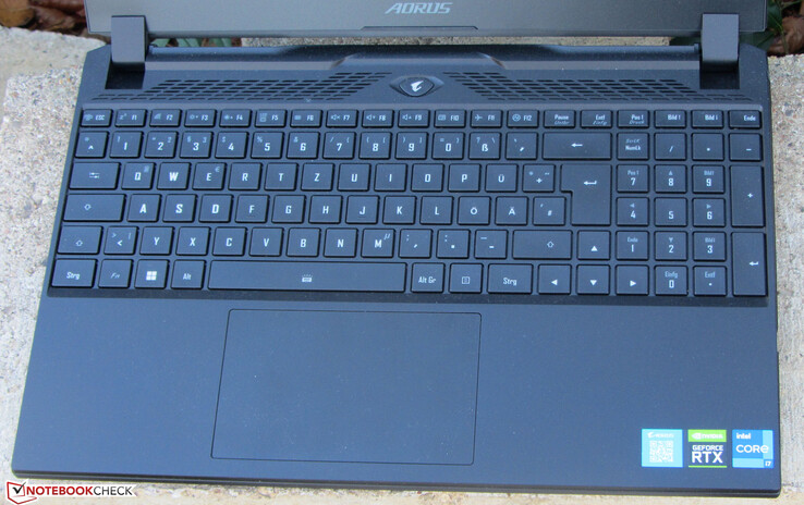 Keyboard on the Aorus 15 XE5