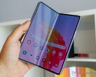 The Galaxy Z Fold5 retains a noticeable crease, unlike some of its peers. (Image source: Notebookcheck)