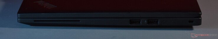 right: Smartcard reader, 2x USB A 3.1 Gen 1, Kensington Lock slot