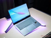 The Samsung Galaxy Book4 Edge appears to perform better with AirJet compared to traditional fans. (Image source: Notebookcheck)