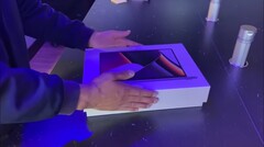 MacBook Pro 14 unboxing. (Image source: Anonymous Gamer/YouTube)