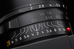 Extended close focusing range of the Summicron-M 28 f/2 lens (Image Source: Leica)