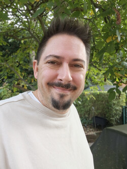 Selfie using the Xiaomi 18 Fold's front camera