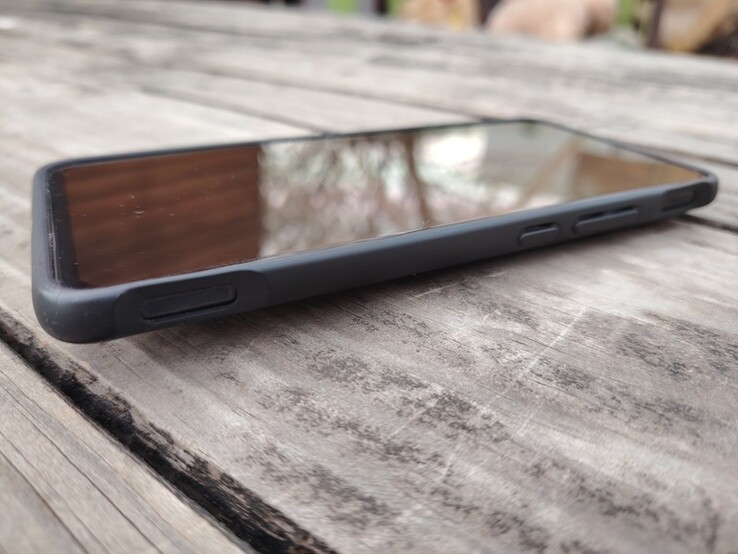 Powered by the Snapdragon 888, the RedMagic 6R still handles most 2025 mobile games without much issue (Image source: Darryl Linington - Notebookcheck)