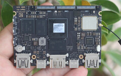 The Khadas Edge2 utilises the Rockchip RK3588S chipset on an 82 x 57.5 x 5.7 mm board. (Image source: CNX Software)