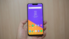 The Asus Zenfone 5. (Source: CNET)