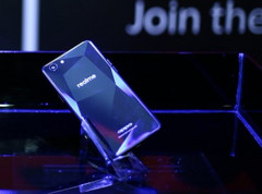 The Oppo Realme 1 borrows the glossy diamond-cut design from the F7 and A3 models. (Source: AndroidCentral)