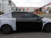 A Tesla Model Y L prototype spotted near the Nürburgring Germany (Image source: Carbuzz)