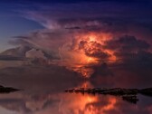 A photograph showing a thunderstorm and lightning. (Image source: jplenio - Pixabay)