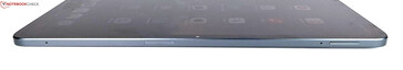 top: microphone, connector for the Xiaomi Focus Pen, microphone, volume rocker