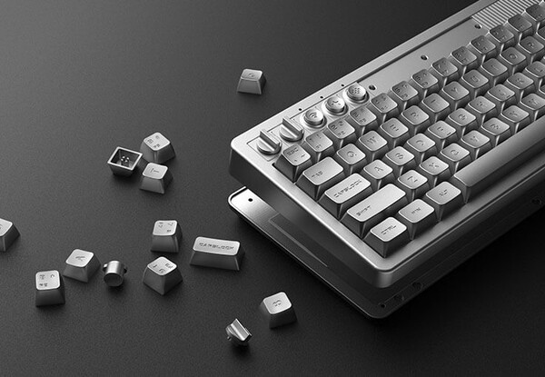 The 8BitDo Retro 68 Keyboard - NES 40th Limited Edition has an aluminum allow build. (Image source: 8BitDo)