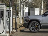 Rivian's R1S is a full-size SUV that shares a platform with the R1T electric pickup truck. (Image source: Rivian)