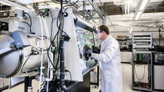 Sodium-ion battery research (Image source: Argonne Lab)