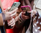 According to a survey by CNET, a lot of storage space and a large battery are still more important to consumers than artificial intelligence. (Image source: Tim Dougles/Pexels)