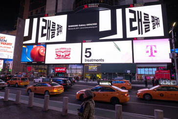 The Future Unfolds billboards in Times Square, New York (Image source: Samsung)